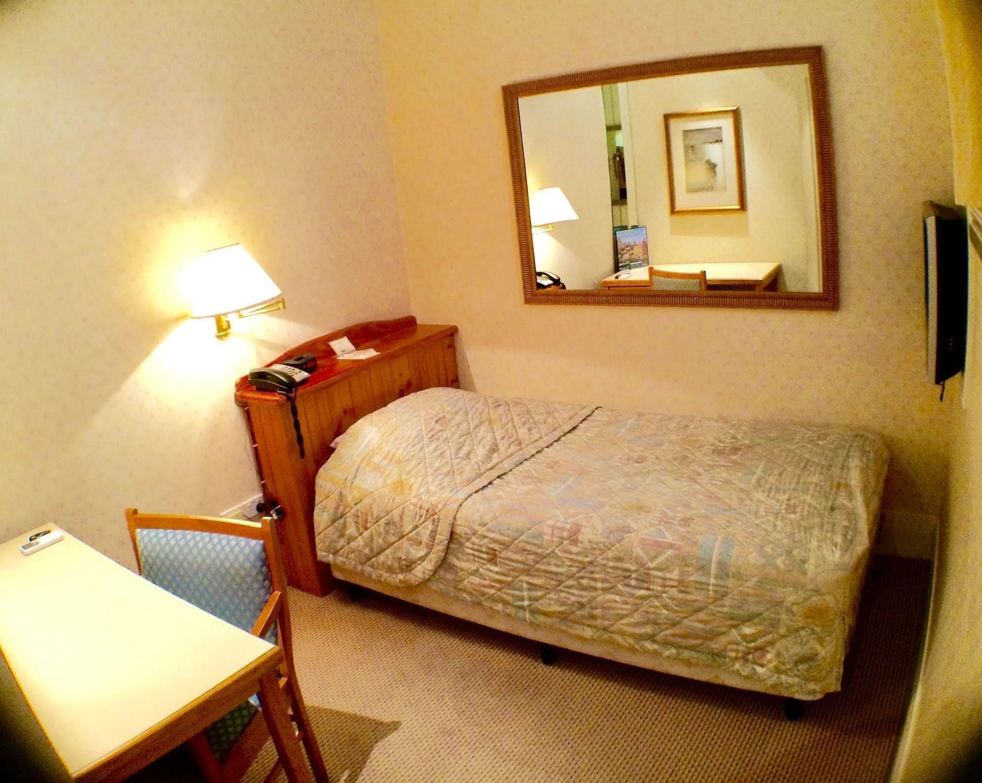 פרת'' European Hotel מראה חיצוני תמונה